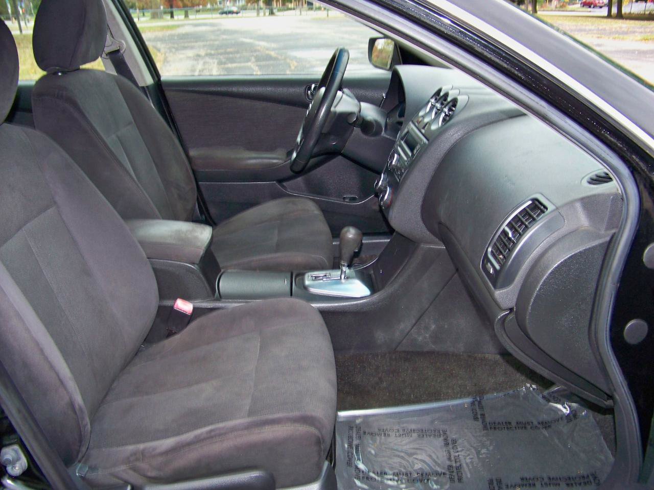 Used 2011 Nissan Altima 2.5 S FWD image 15