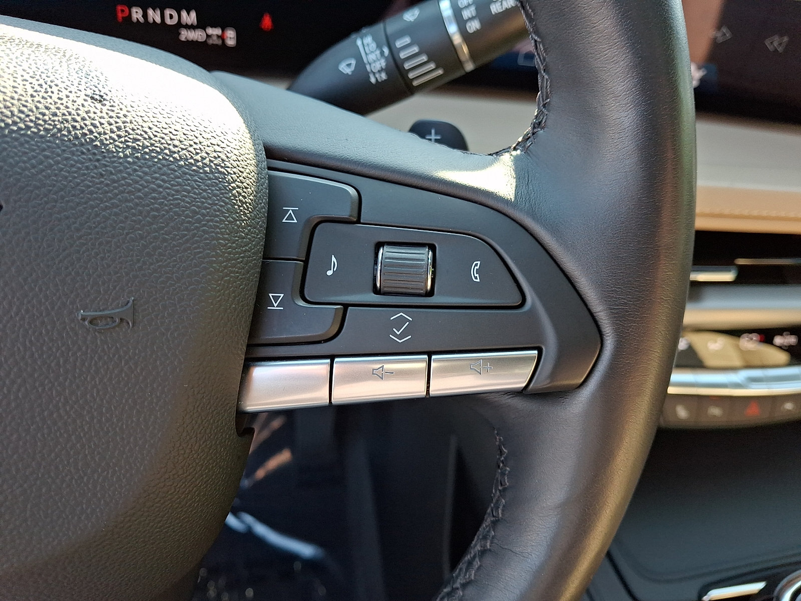 Used 2024 Cadillac XT4 Luxury w/ Cold Weather Package AWD/4WD image 22