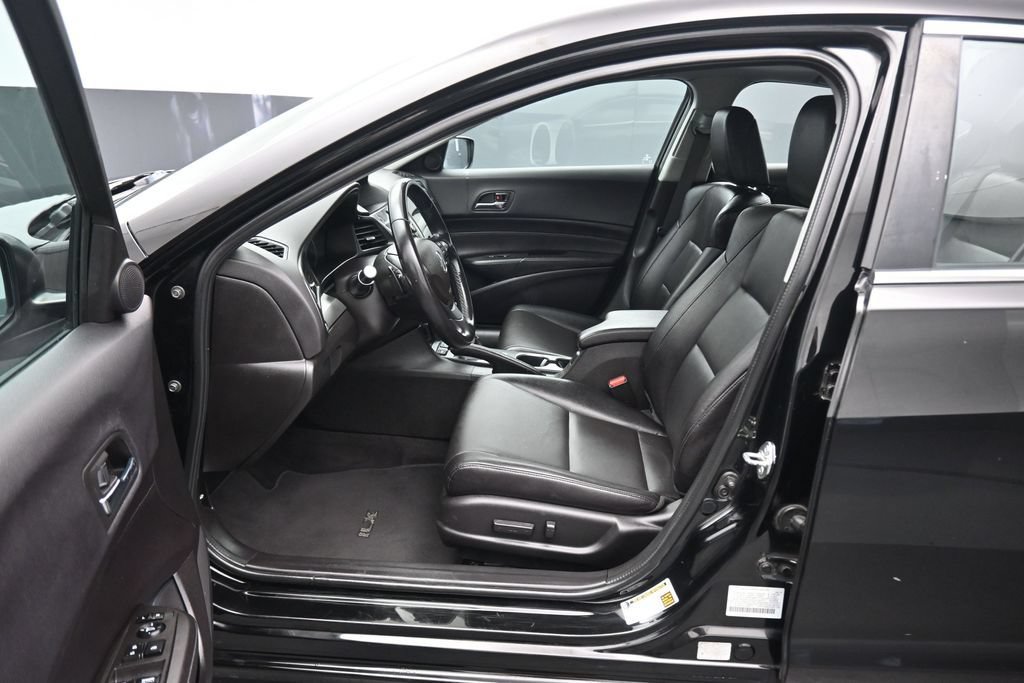 Used 2018 Acura ILX FWD image 11