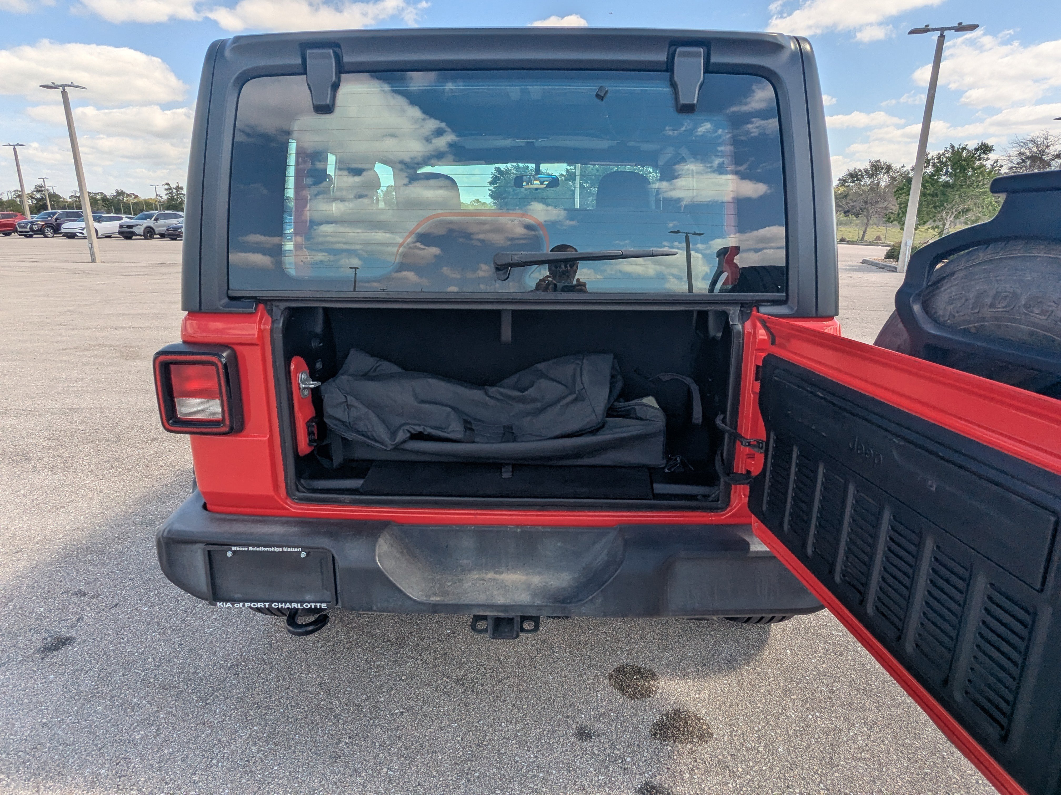 Used 2019 Jeep Wrangler Sport image 14