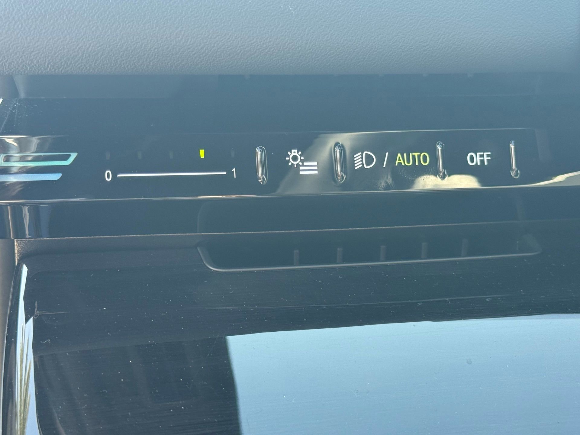 Used 2024 BMW 530i xDrive w/ Convenience Package image 40