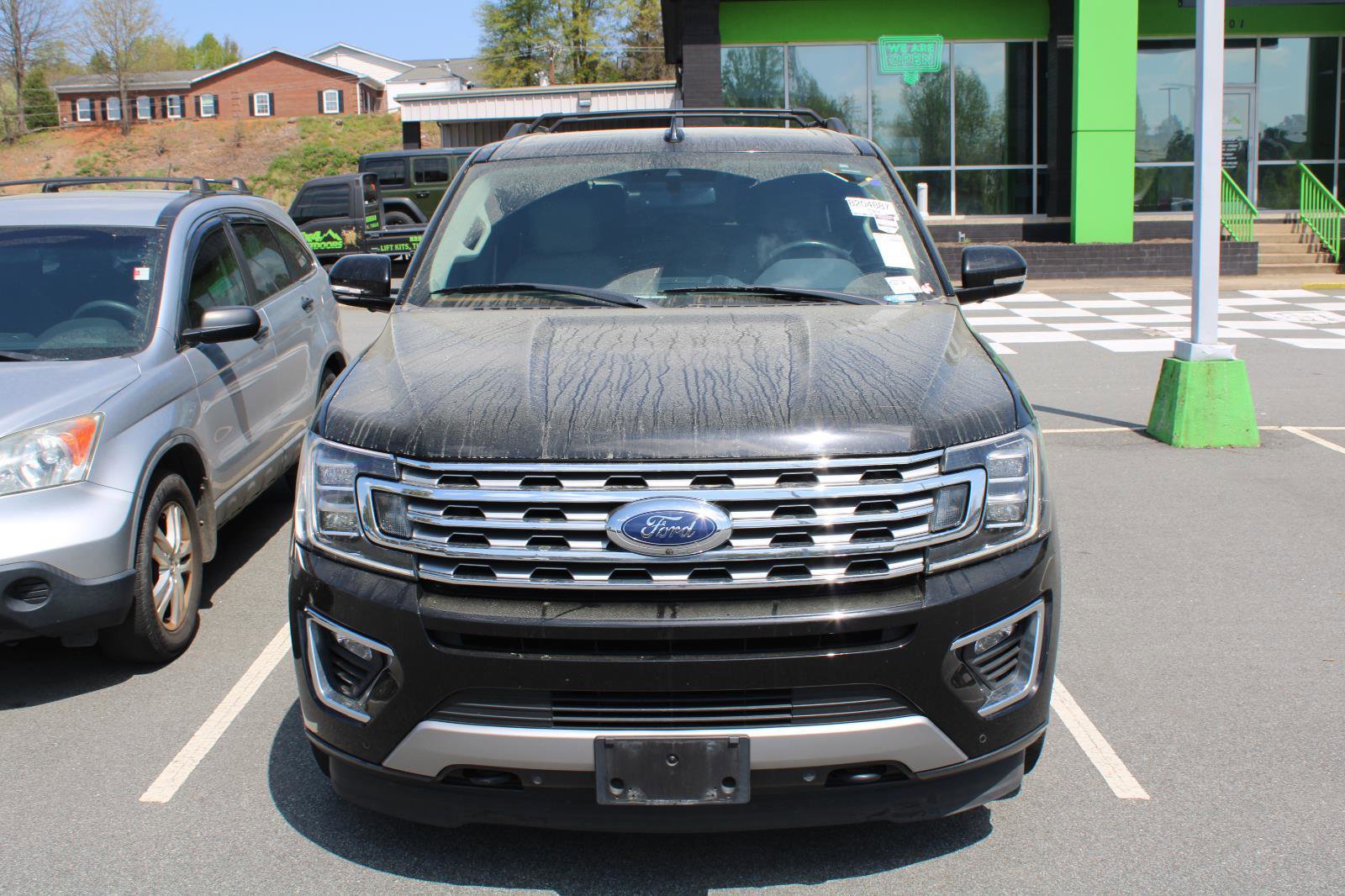Used 2018 Ford Expedition Limited w/ Equipment Group 302A image 2