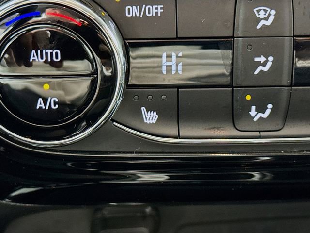 Used 2025 Chevrolet Trax LT w/ LT Convenience Package image 20