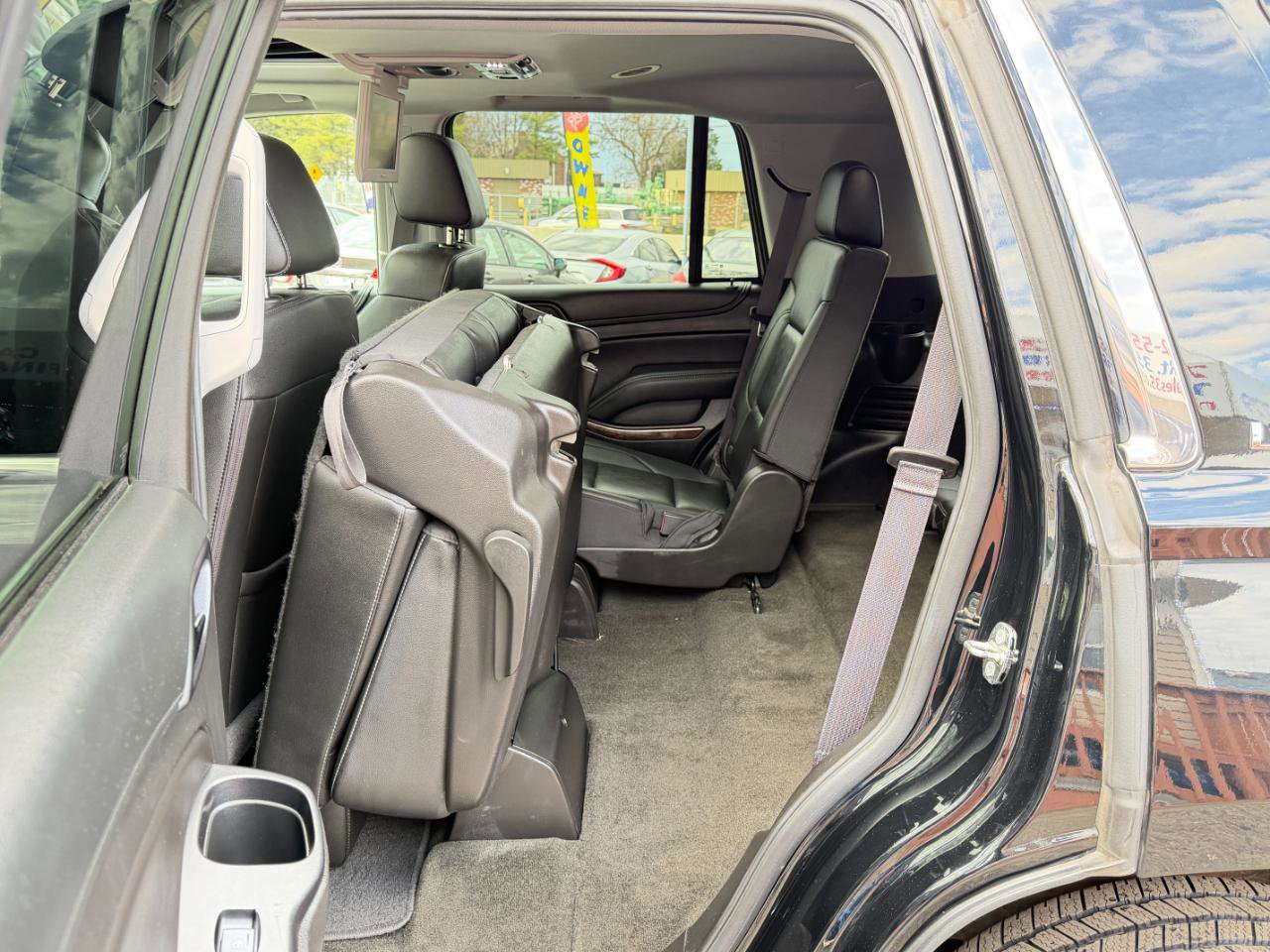 Used 2017 Chevrolet Tahoe LT image 36