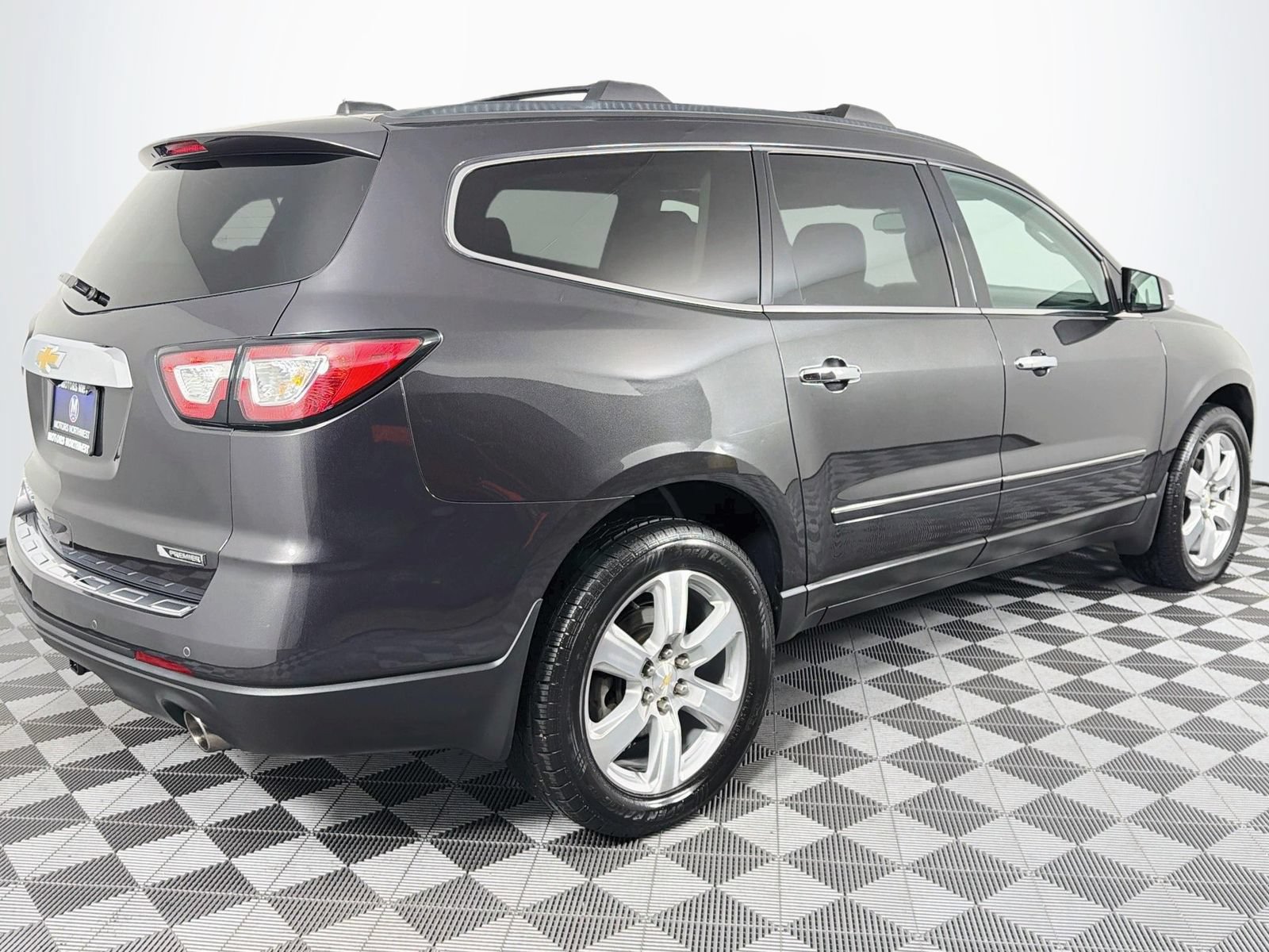 Used 2017 Chevrolet Traverse Premier AWD/4WD image 28