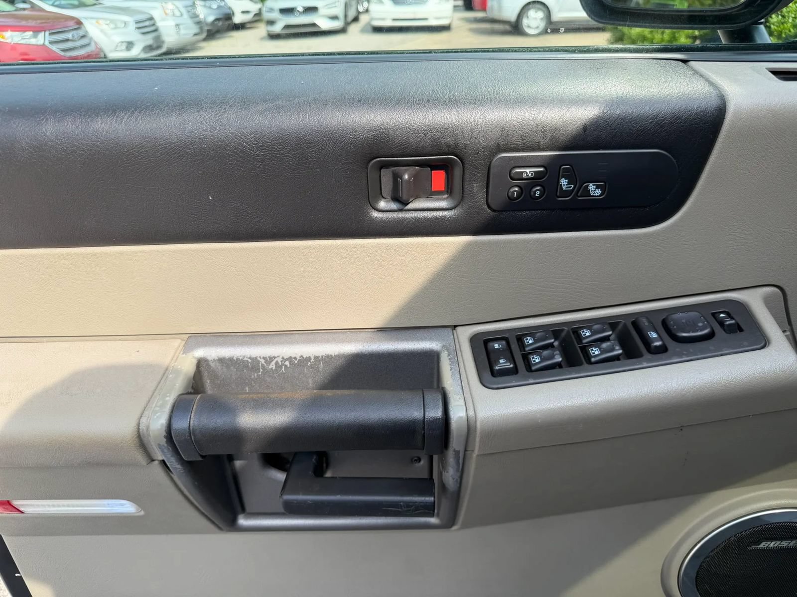 Used 2004 HUMMER H2 SUT w/ Preferred Equipment Group AWD/4WD image 9