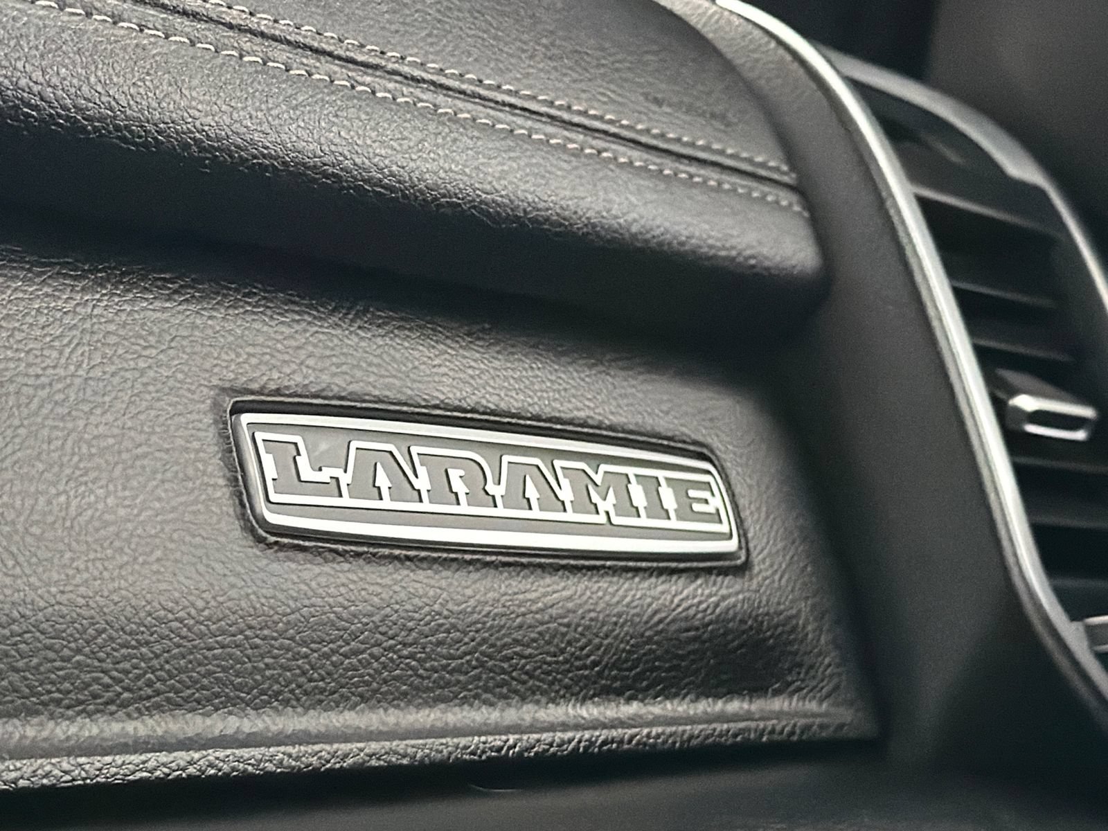 Used 2022 RAM 1500 Laramie w/ Sport Appearance Package AWD/4WD image 30