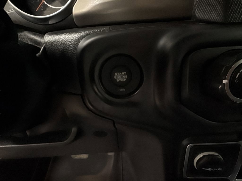Used 2018 Jeep Wrangler Unlimited Sport S AWD/4WD image 19