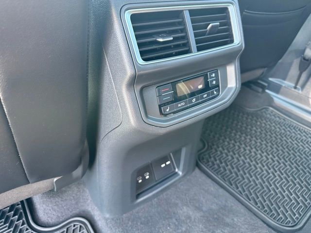 Certified 2024 Volkswagen Atlas SEL Premium R-Line image 14