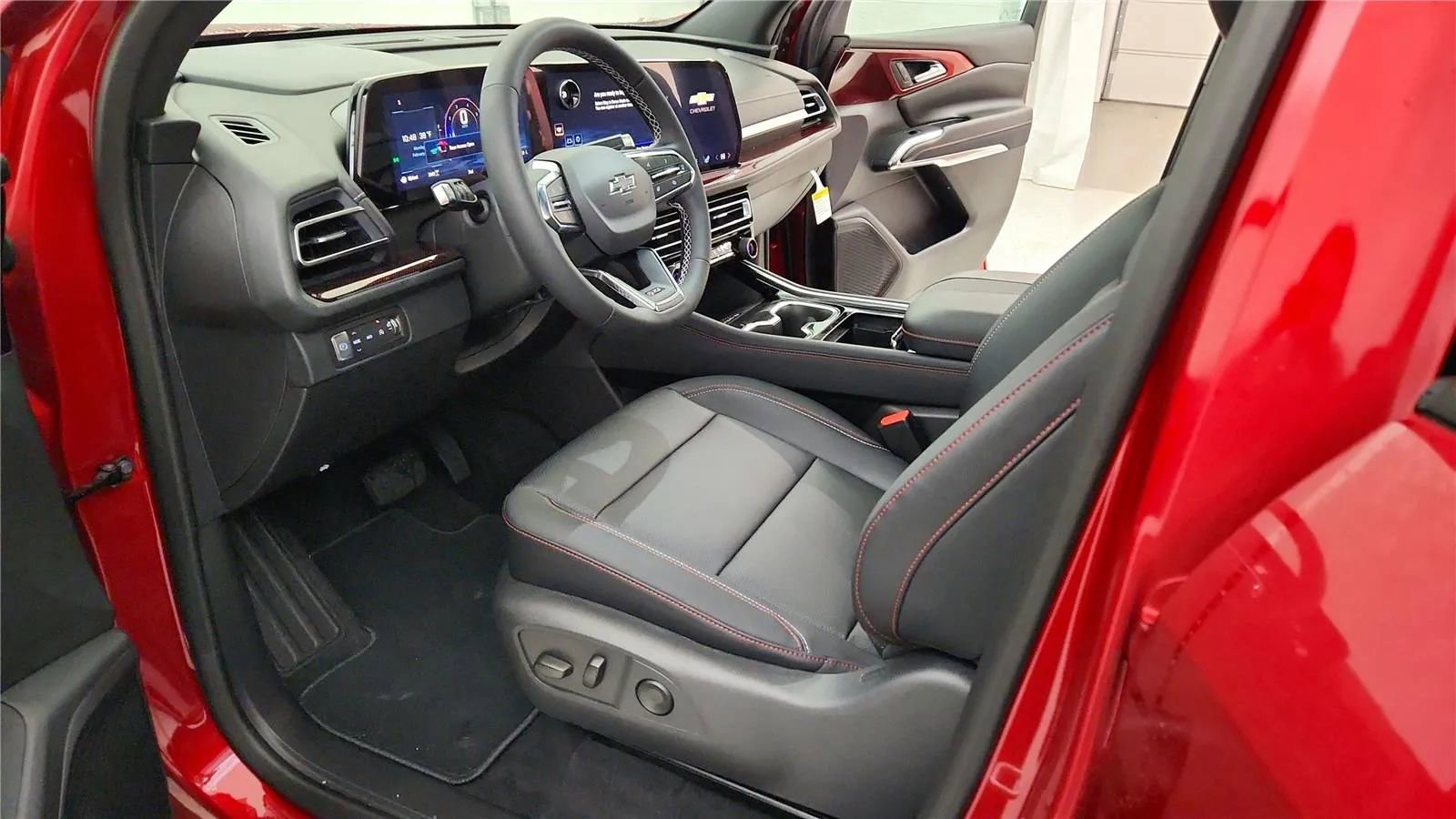 New 2026 Chevrolet Traverse Z71 w/ Driver Confidence Package AWD/4WD image 22