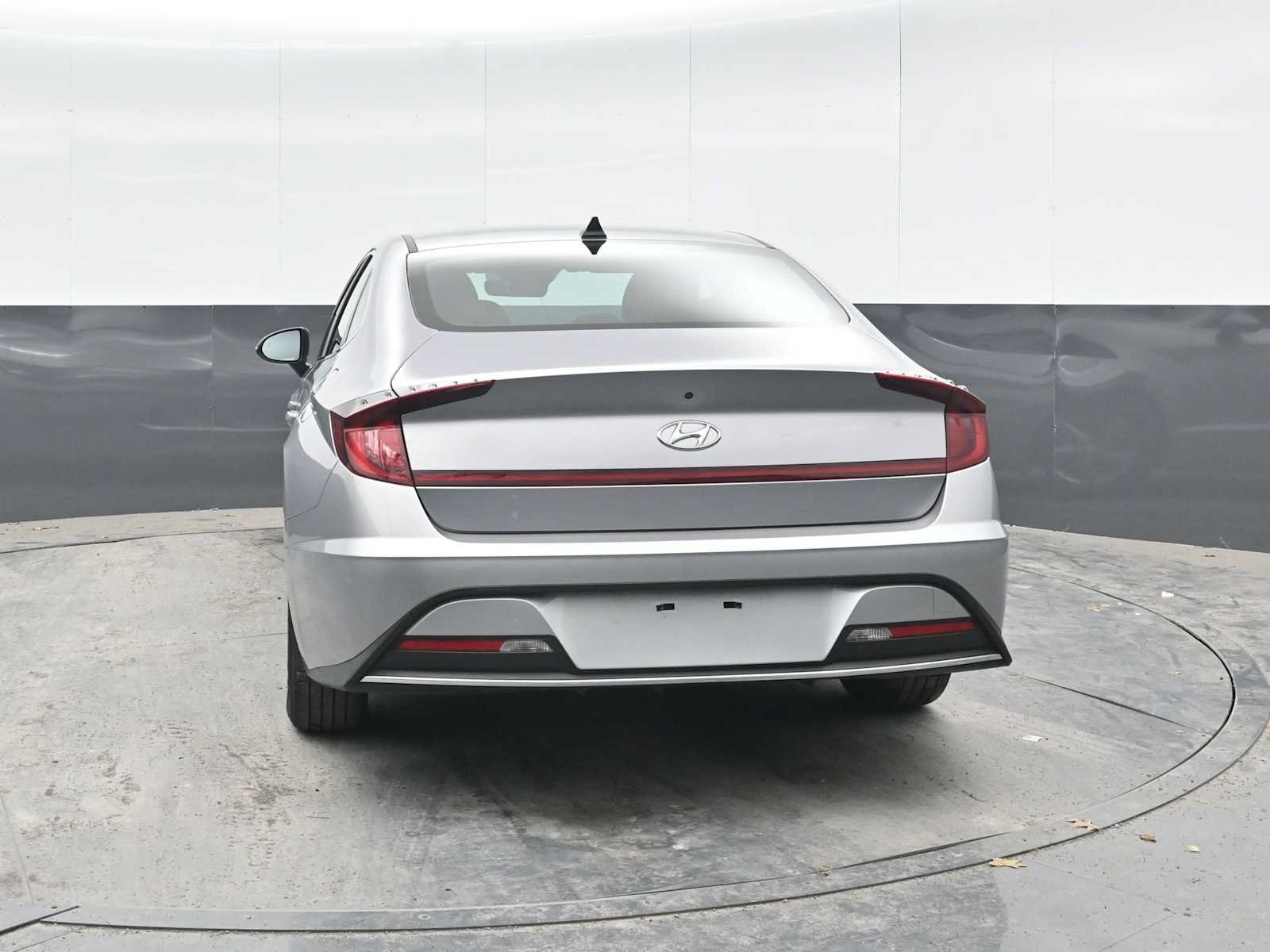Used 2023 Hyundai Sonata SE FWD image 11