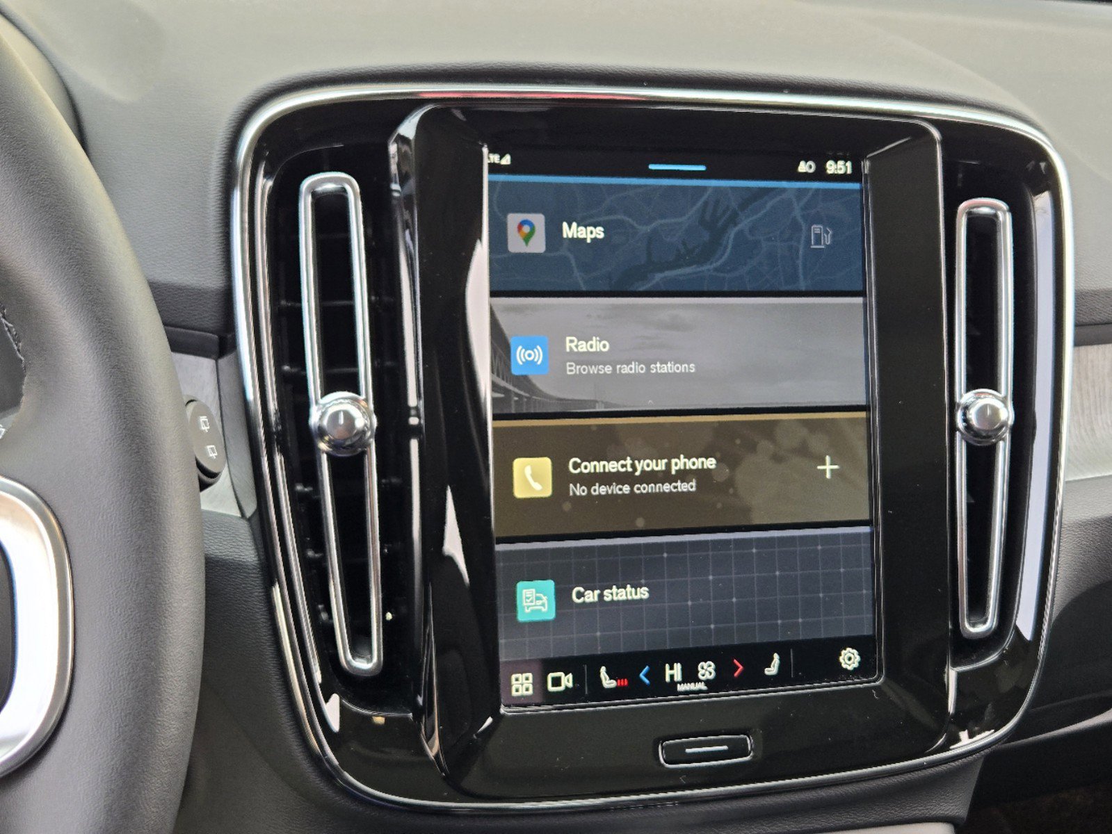 New 2025 Volvo XC40 B5 Core w/ Protection Package Premier image 20