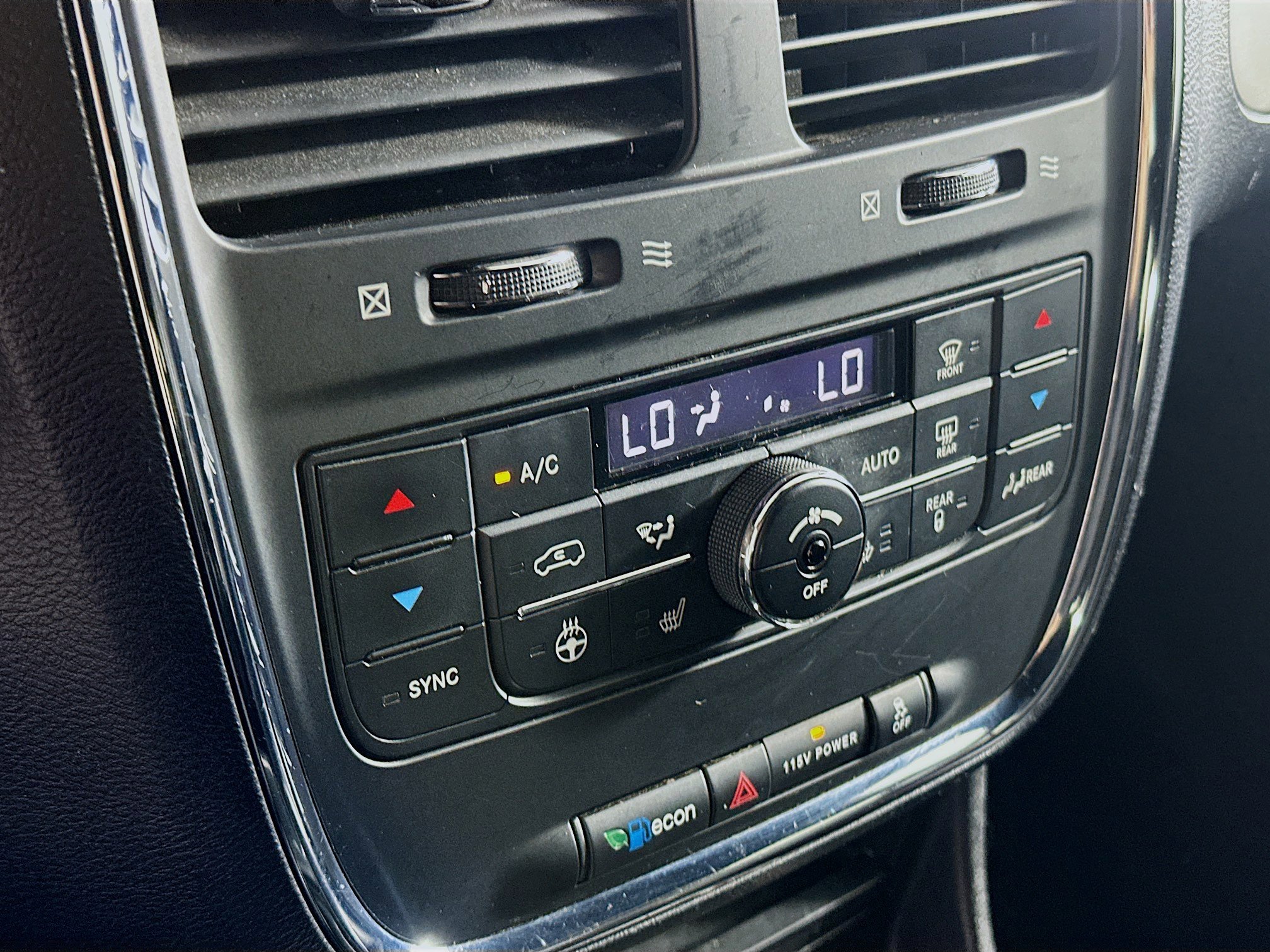 Used 2019 Dodge Grand Caravan GT image 23