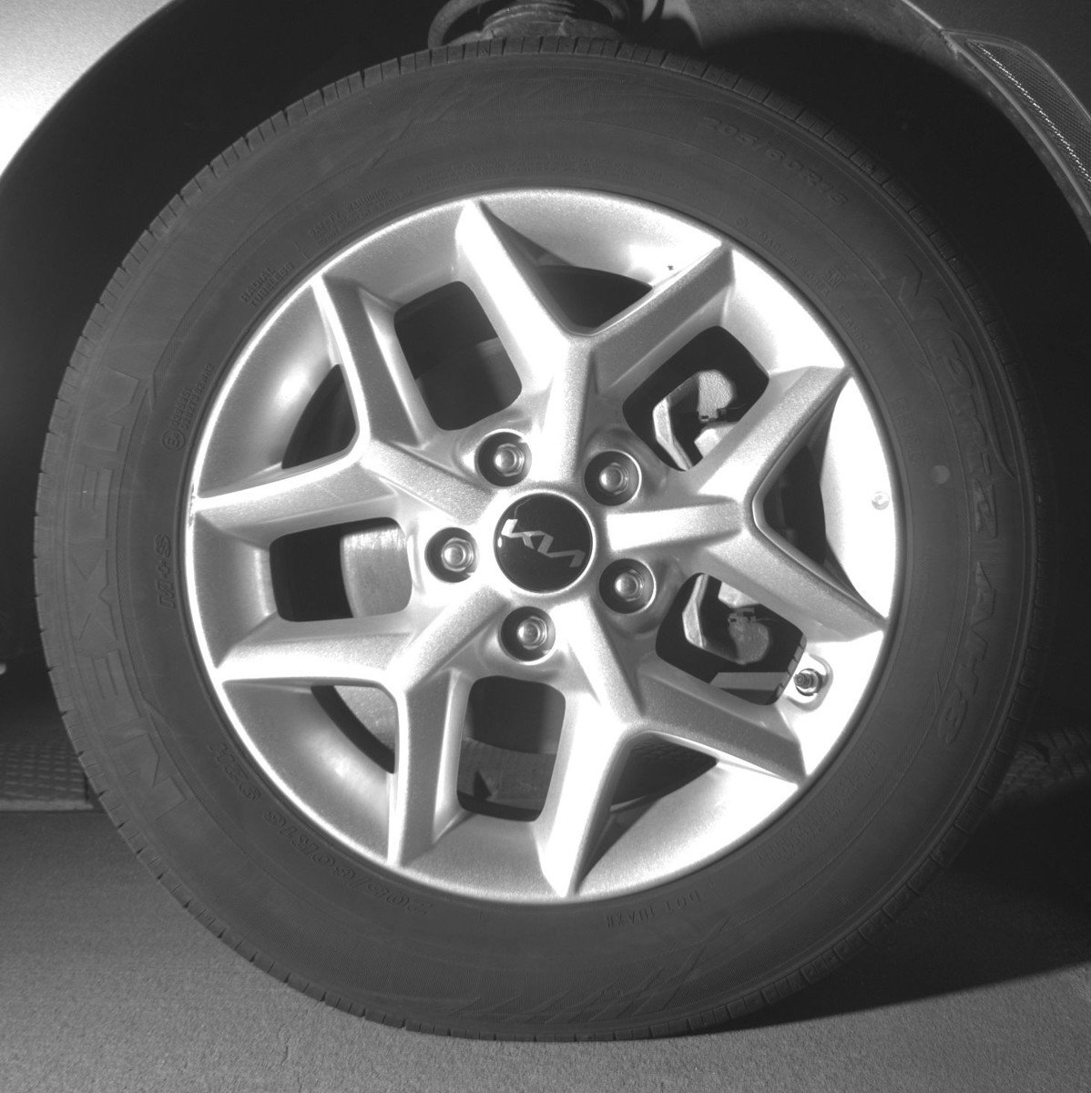 Used 2025 Kia Soul LX w/ LX Technology Package FWD image 13