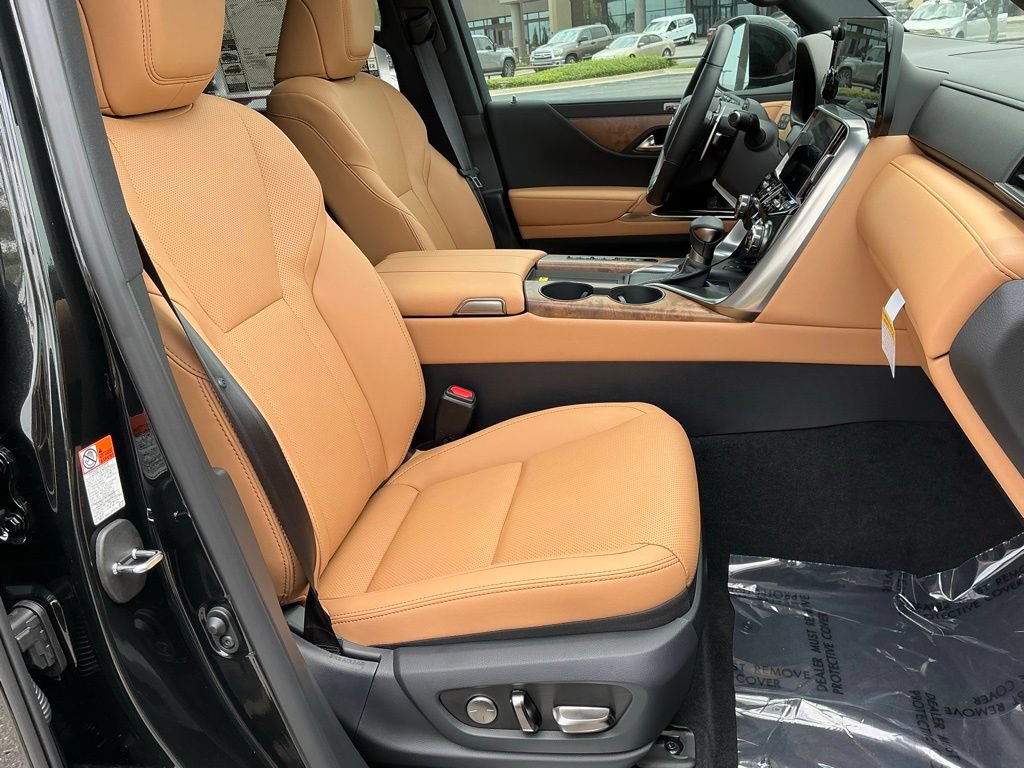 New 2026 Lexus LX 600 4WD w/ Accessory Package (2T) image 22