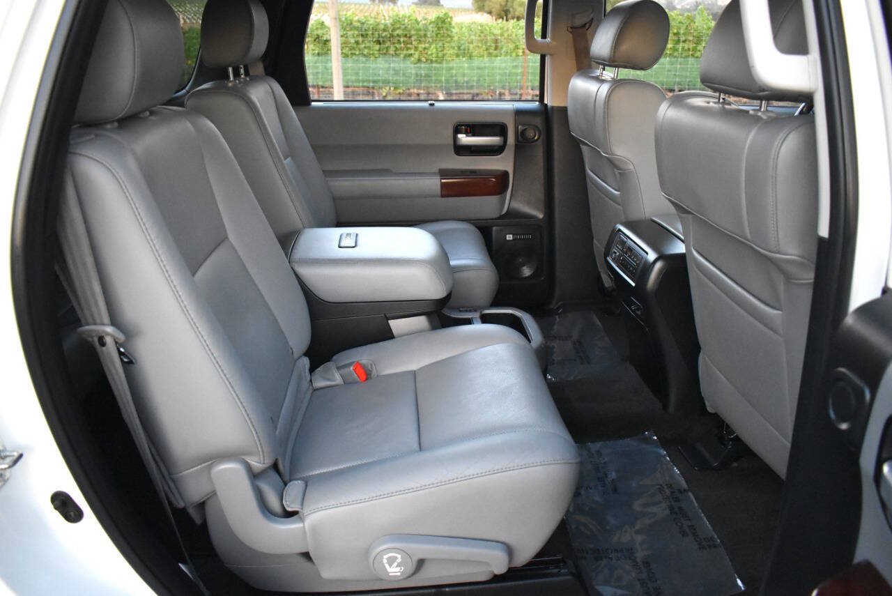 Used 2013 Toyota Sequoia Platinum AWD/4WD image 61