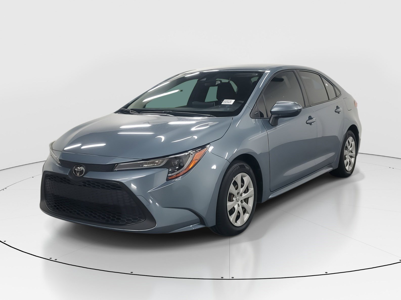 Used 2021 Toyota Corolla LE image 4
