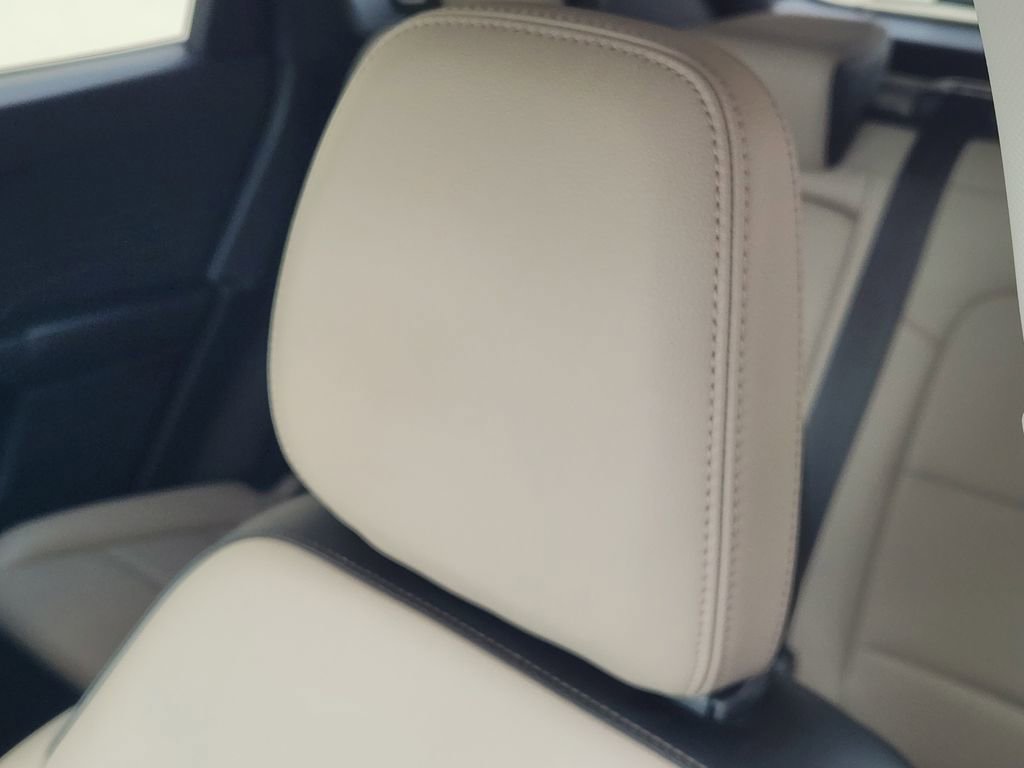 Used 2022 Ford Escape SEL w/ Technology Package FWD image 23