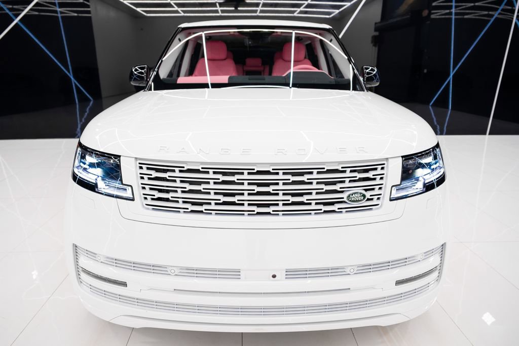 Used 2025 Land Rover Range Rover SE image 6