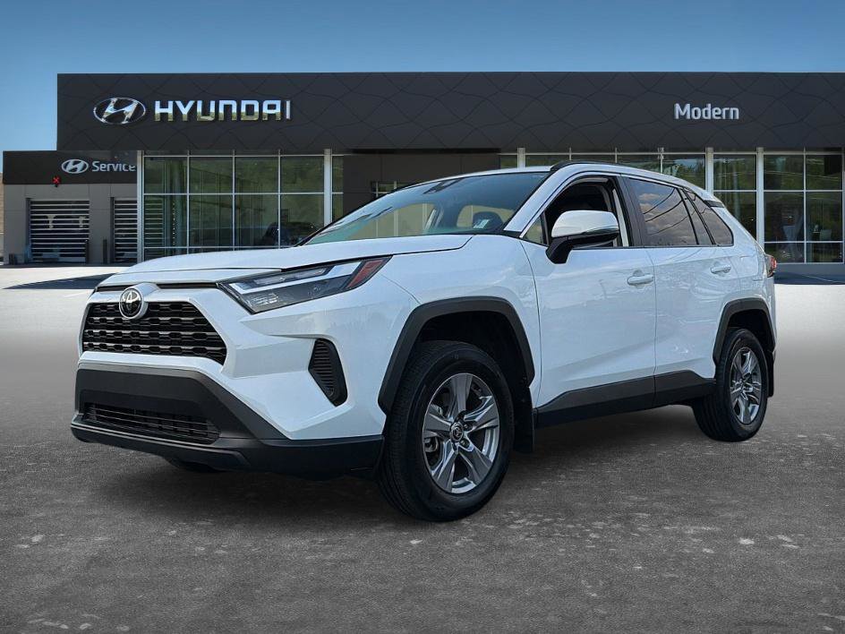 Used 2024 Toyota RAV4 XLE w/ Convenience Package image 1