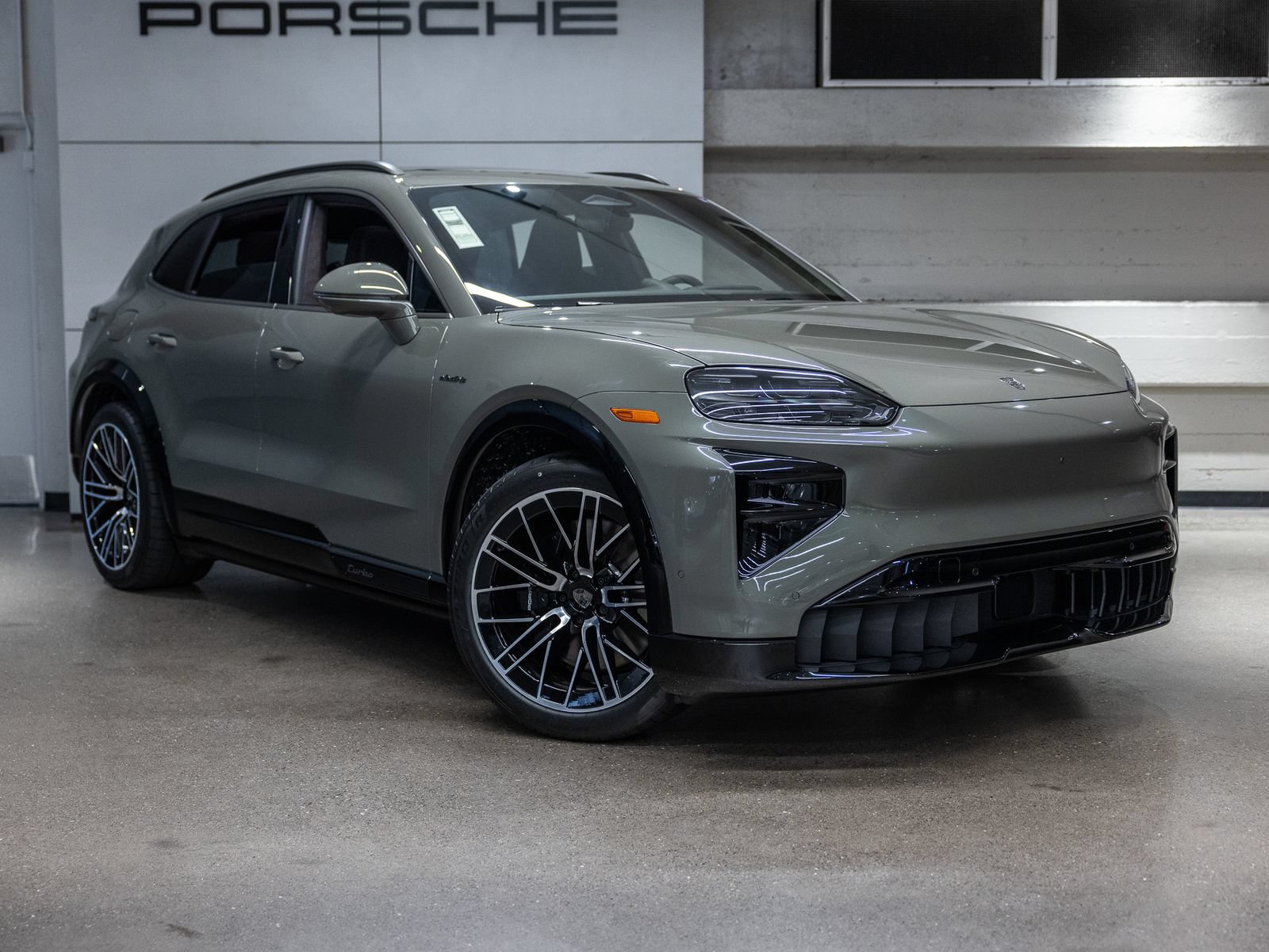 New 2026 Porsche Cayenne Turbo AWD/4WD image 10