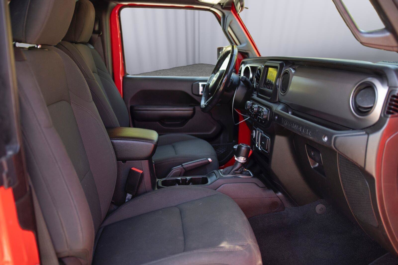 Used 2021 Jeep Wrangler Sport AWD/4WD image 15
