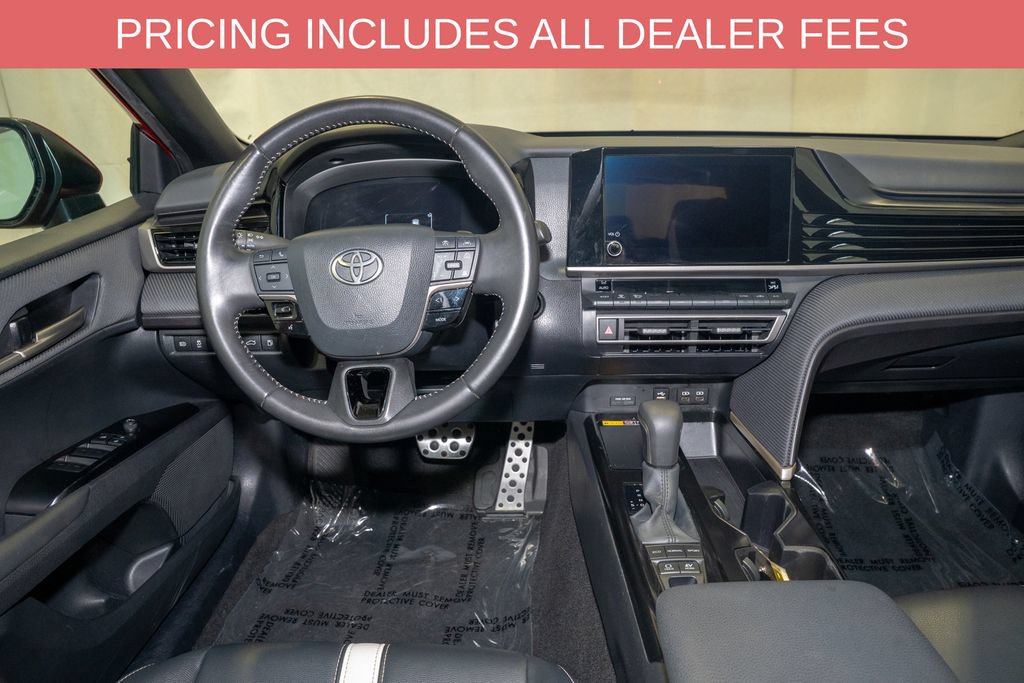 Used 2025 Toyota Camry SE FWD image 6