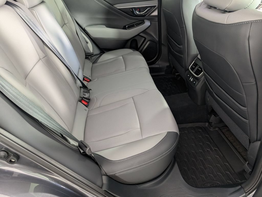 Used 2025 Subaru Outback Limited AWD/4WD image 32