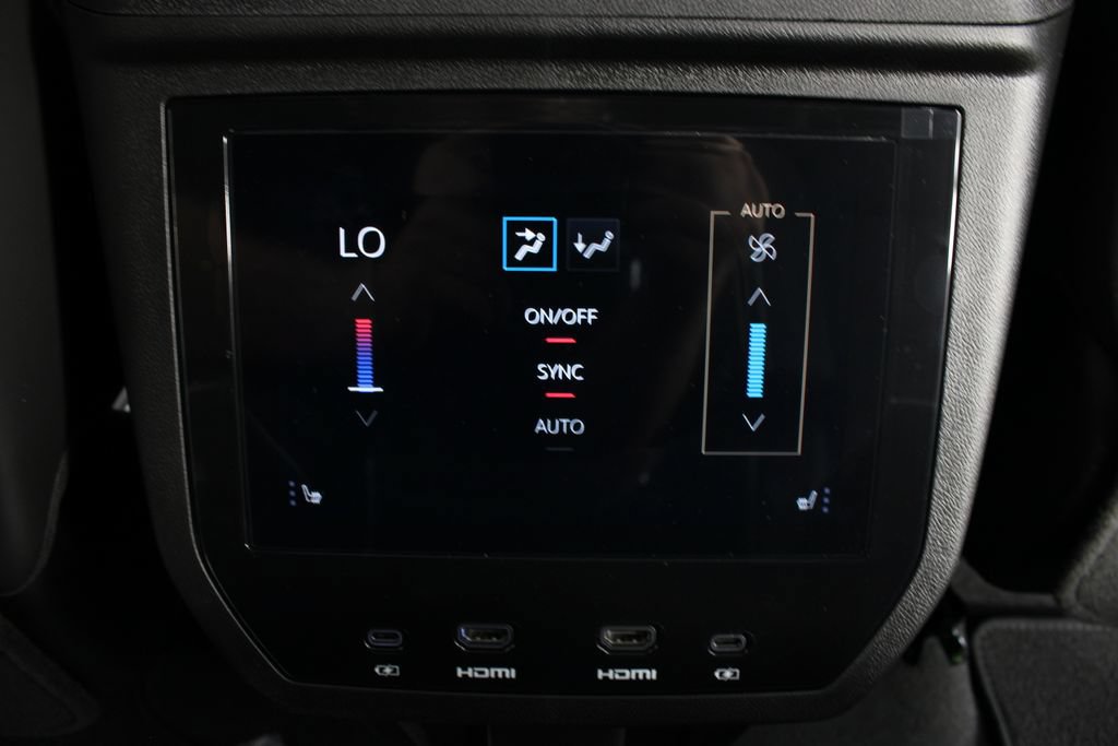 New 2026 GMC Yukon XL AT4 Ultimate AWD/4WD image 24