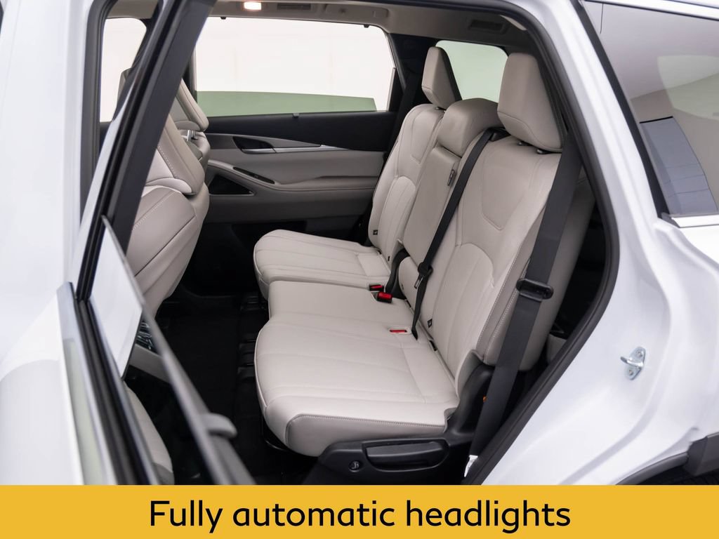 Certified 2026 INFINITI QX60 Luxe w/ Cargo Package AWD/4WD image 20
