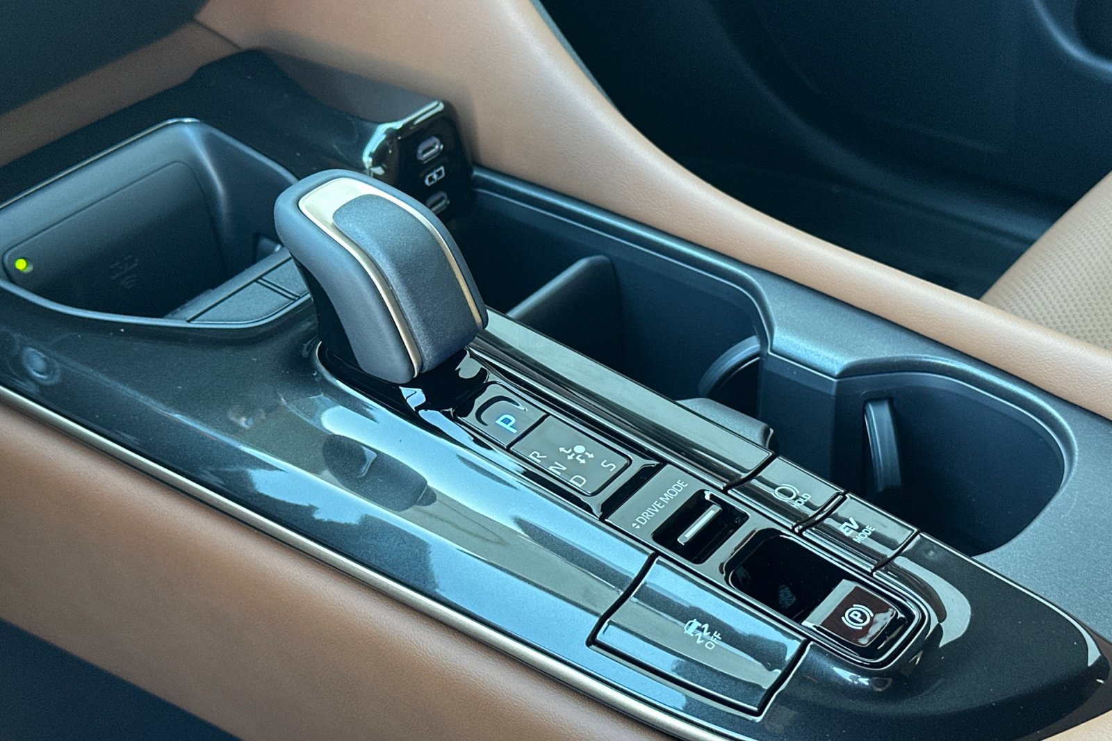 New 2025 Toyota Crown Signia image 19