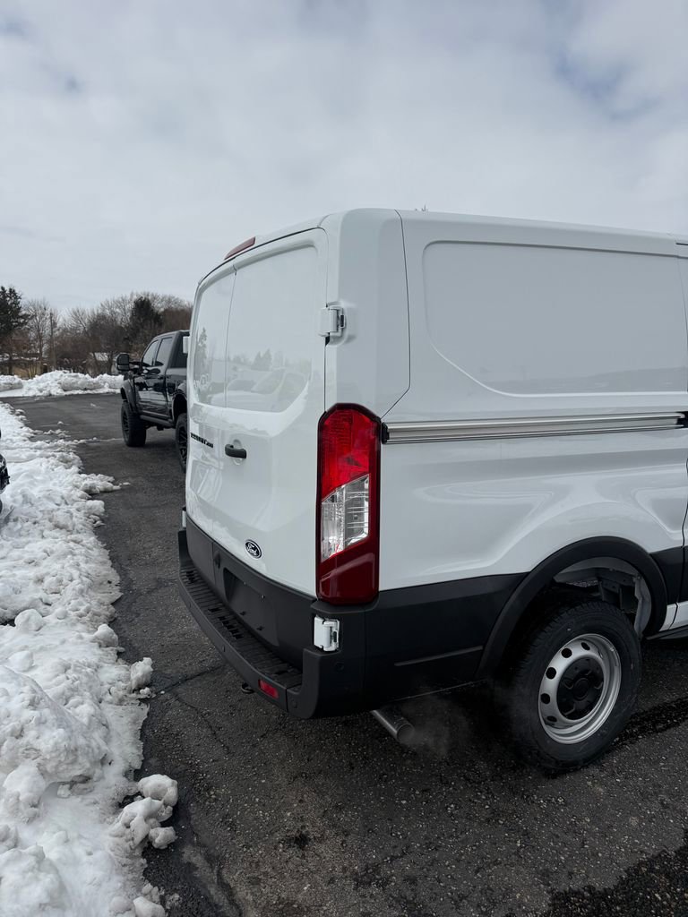 New 2026 Ford Transit 250 148 Medium Roof w/ Load Area Protection Package image 5