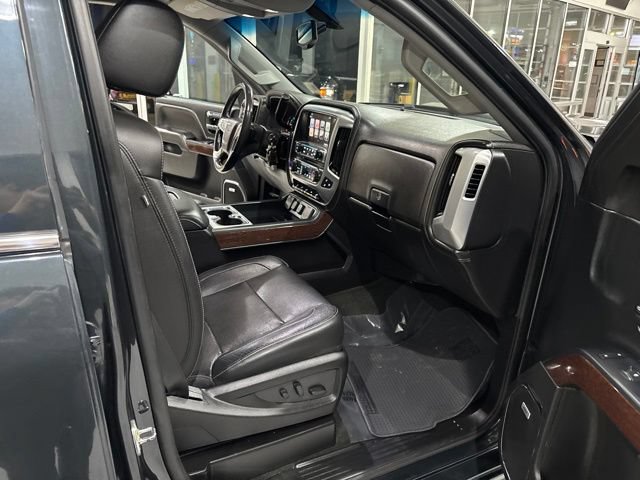 Used 2018 GMC Sierra 2500 SLT w/ Duramax Plus Package AWD/4WD image 36