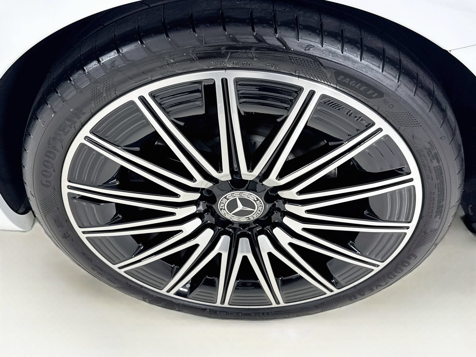 Certified 2024 Mercedes-Benz CLE 450 4MATIC Cabriolet image 33