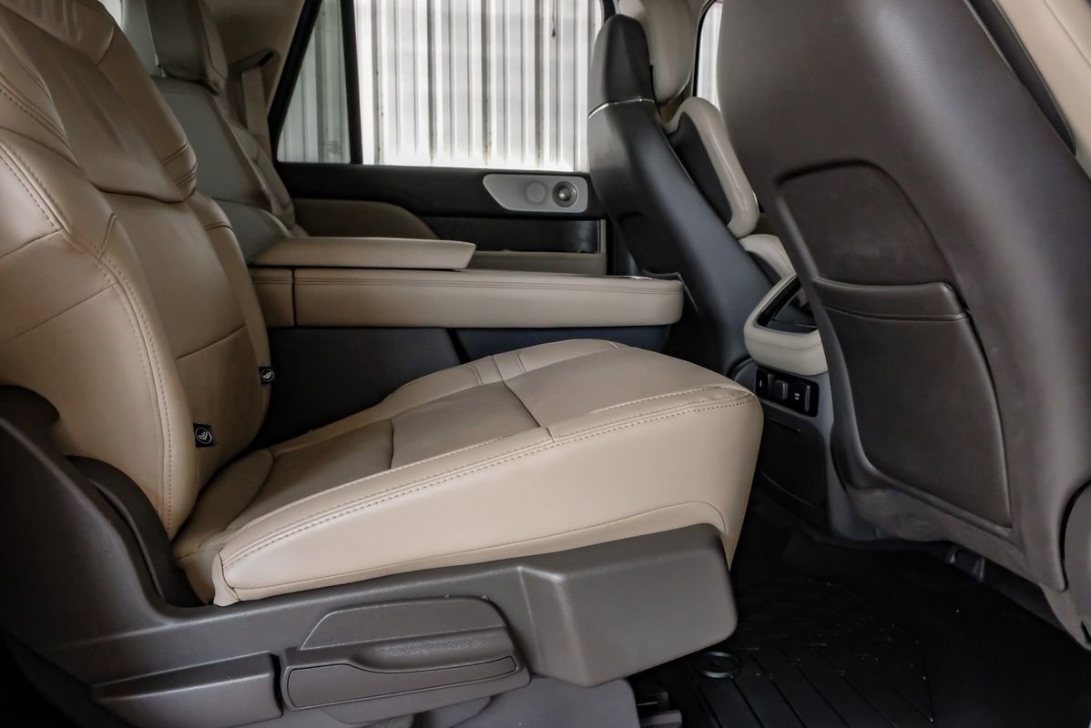 Used 2022 Lincoln Navigator L Reserve AWD/4WD image 34