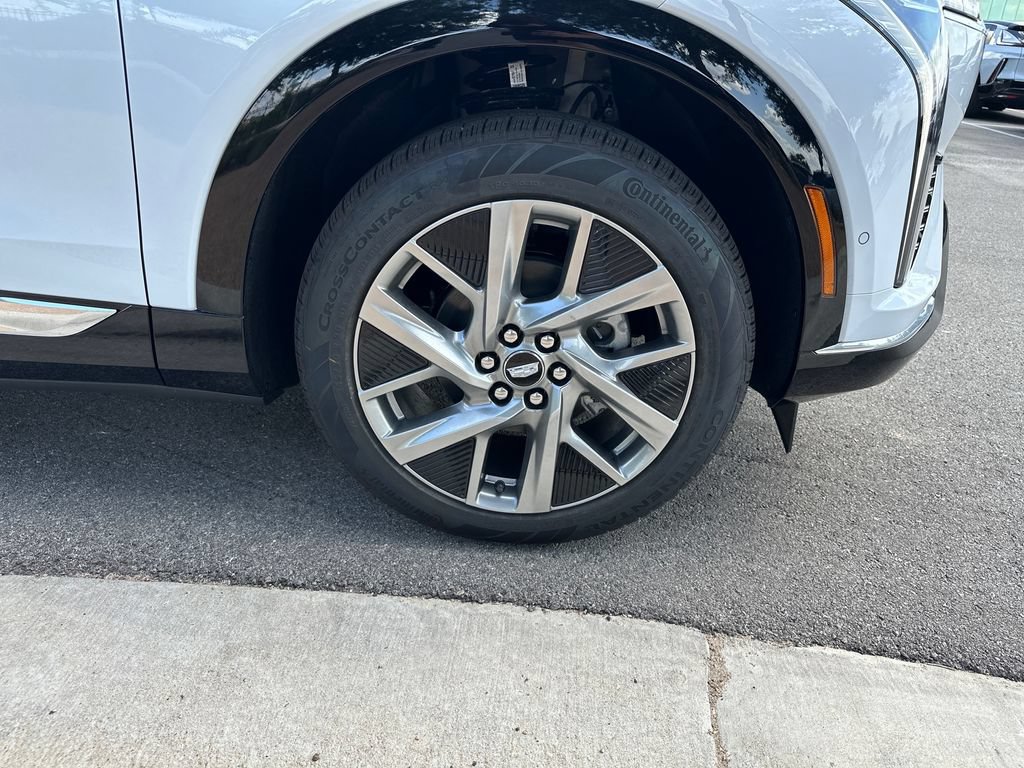 New 2027 Cadillac Optiq Luxury RWD image 17