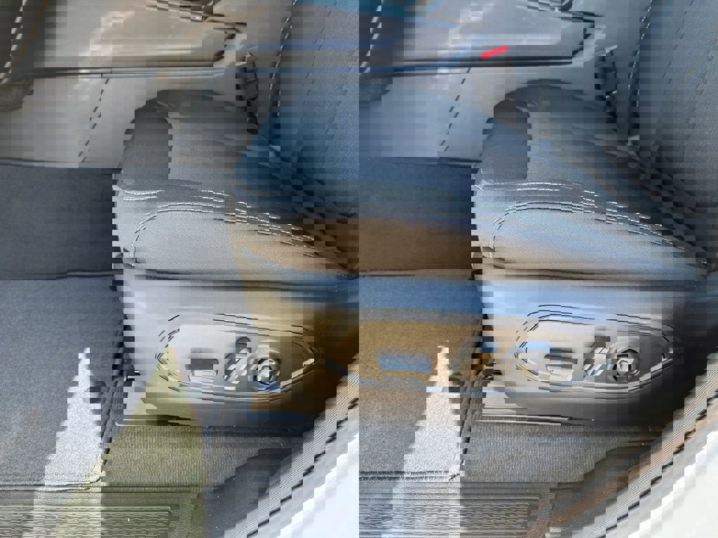 New 2025 Jeep Grand Cherokee Laredo X image 12