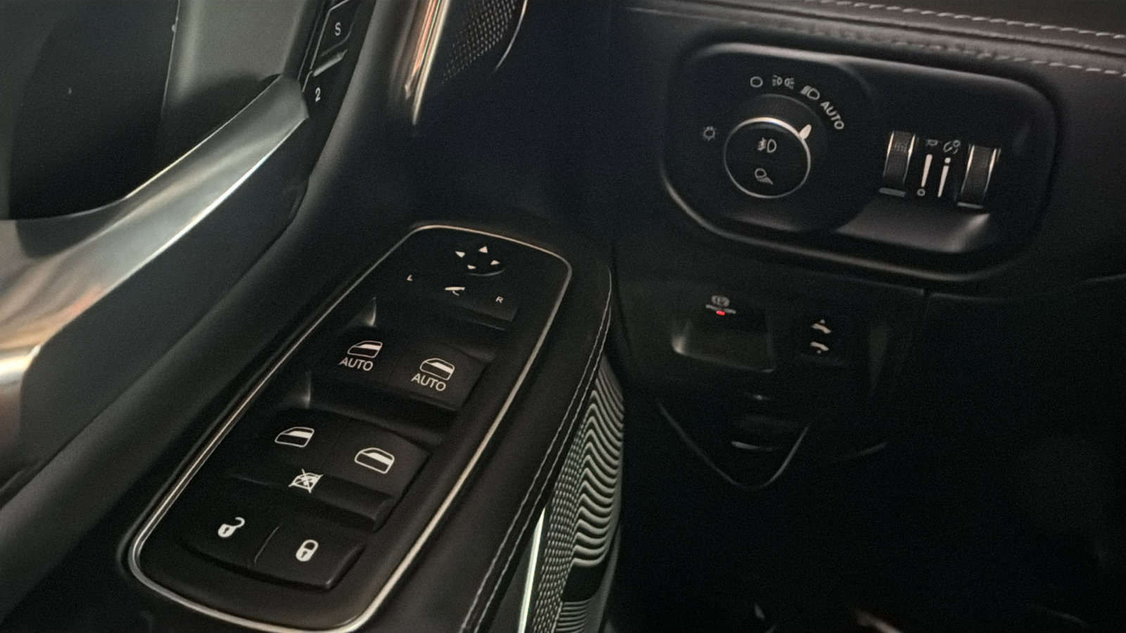 Used 2019 RAM 1500 Limited AWD/4WD image 38