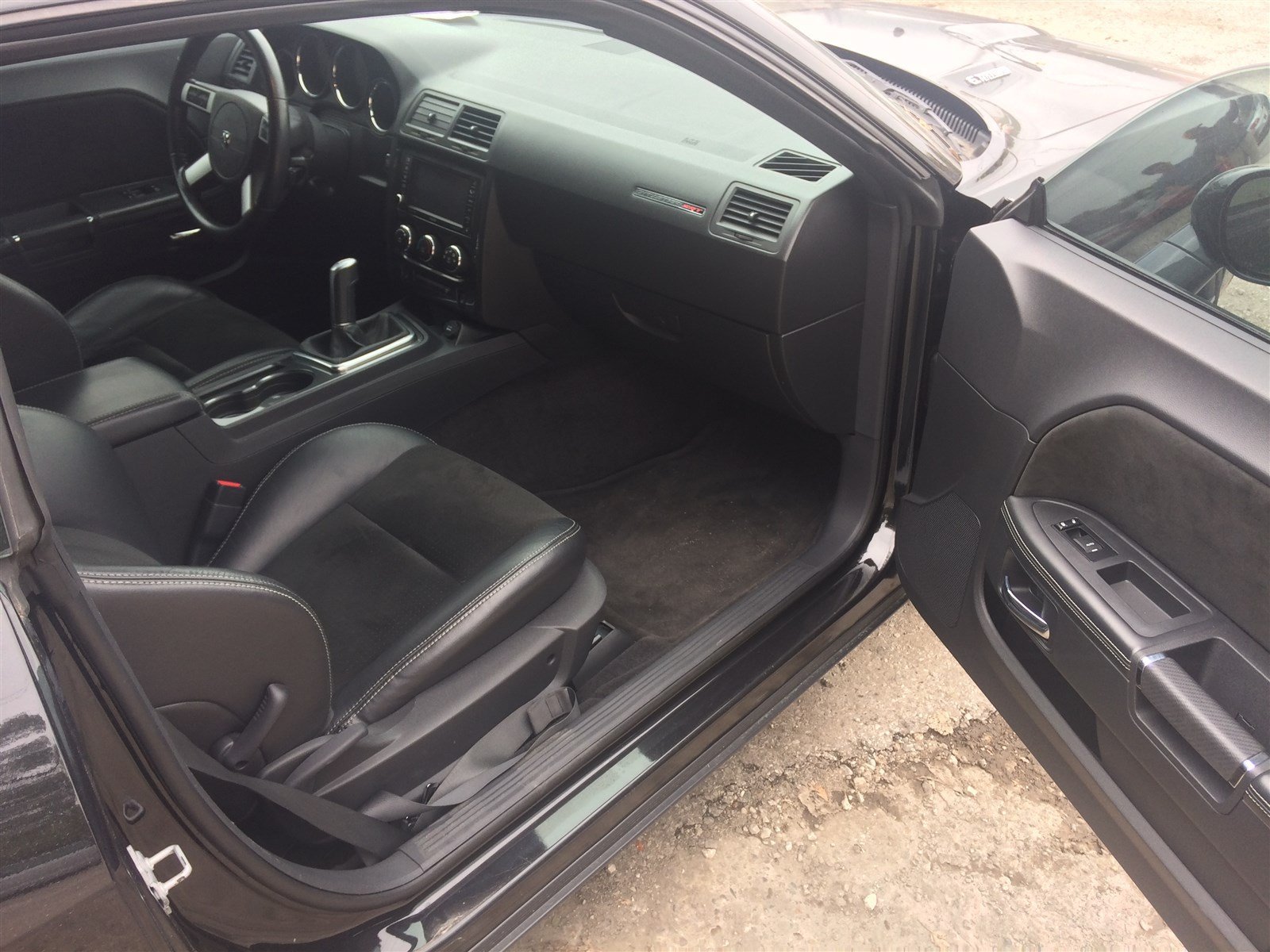 Used 2010 Dodge Challenger SRT8 w/ SRT Option Group II RWD image 6