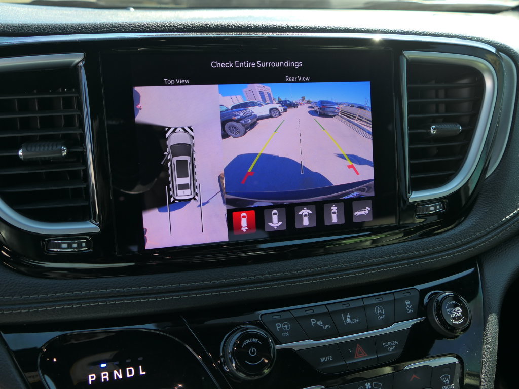 Certified 2022 Chrysler Pacifica Limited w/ Uconnect Theater Family Group AWD/4WD image 19