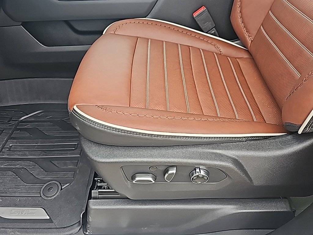 New 2026 GMC Sierra 2500 Denali Ultimate image 13