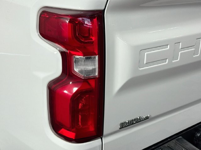 Used 2021 Chevrolet Silverado 1500 RST w/ Redline Edition AWD/4WD image 32
