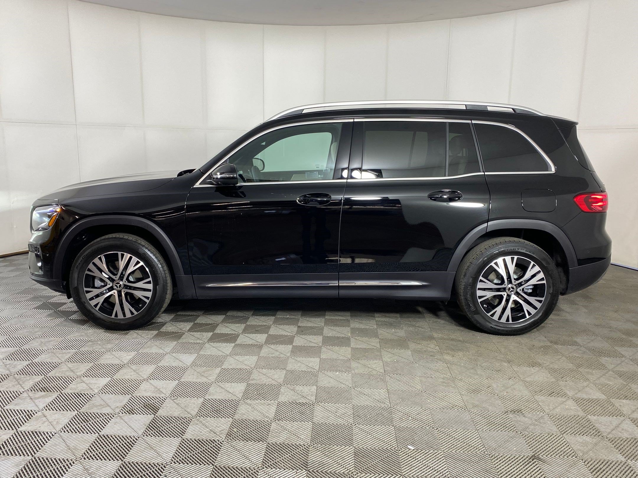 Certified 2026 Mercedes-Benz GLB 250 4MATIC video 2