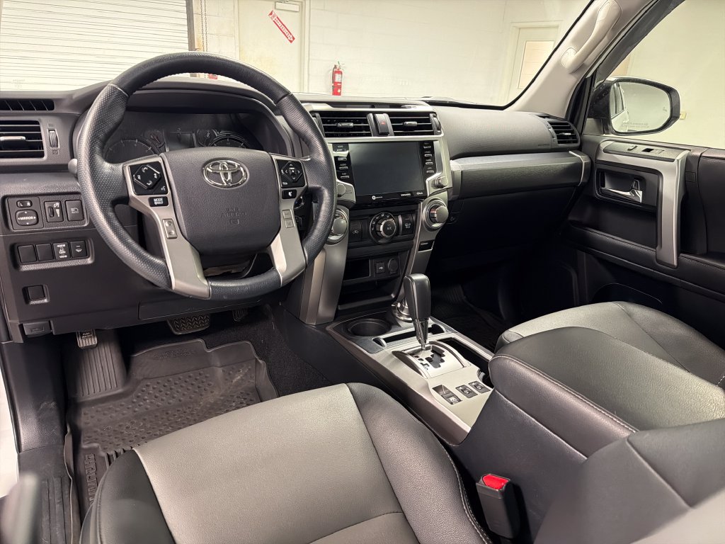 Used 2024 Toyota 4Runner SR5 Premium w/ Moonroof Package AWD/4WD image 28