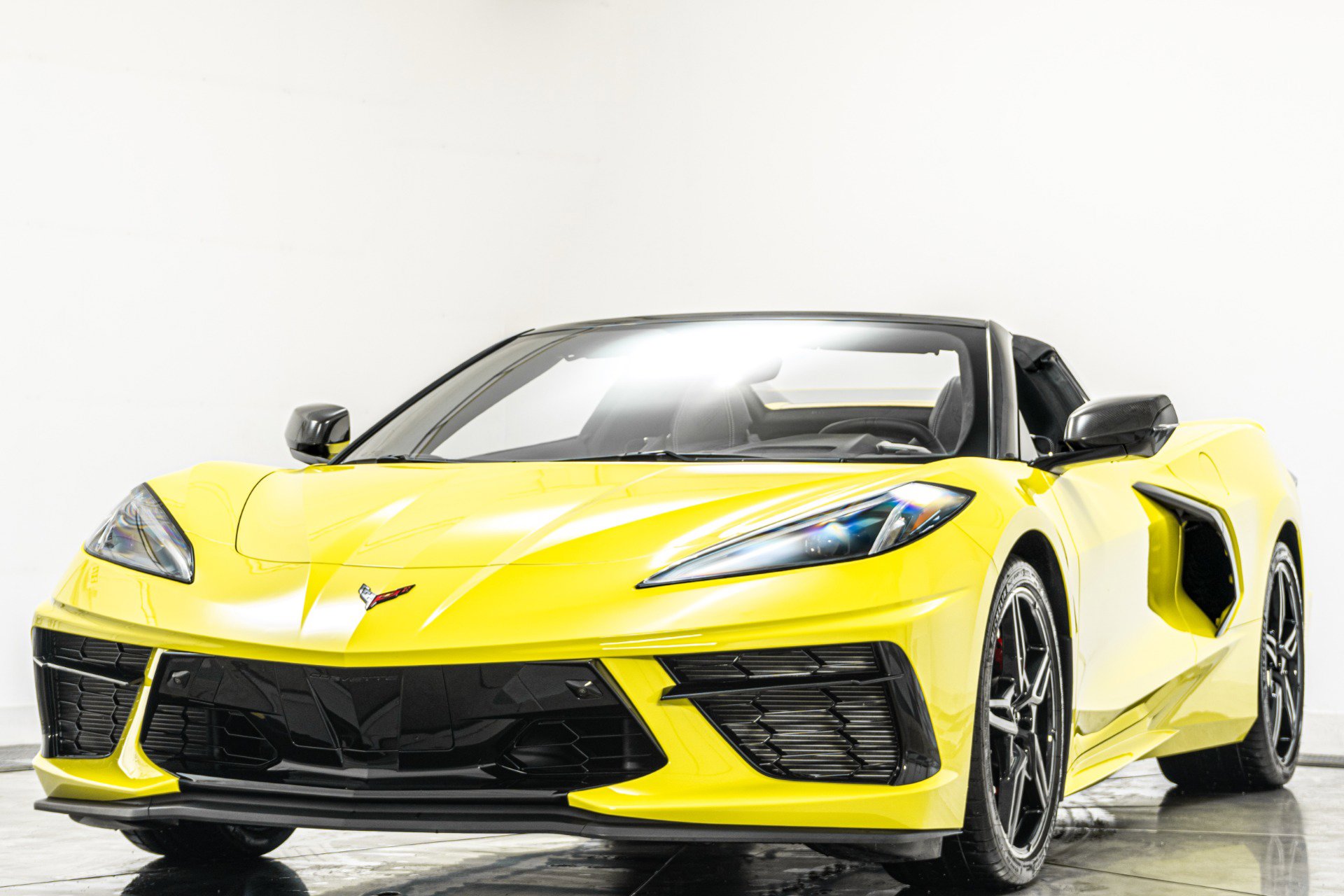 Used 2020 Chevrolet Corvette Stingray Premium Conv w/ 3LT Preferred Equipment Group RWD image 5