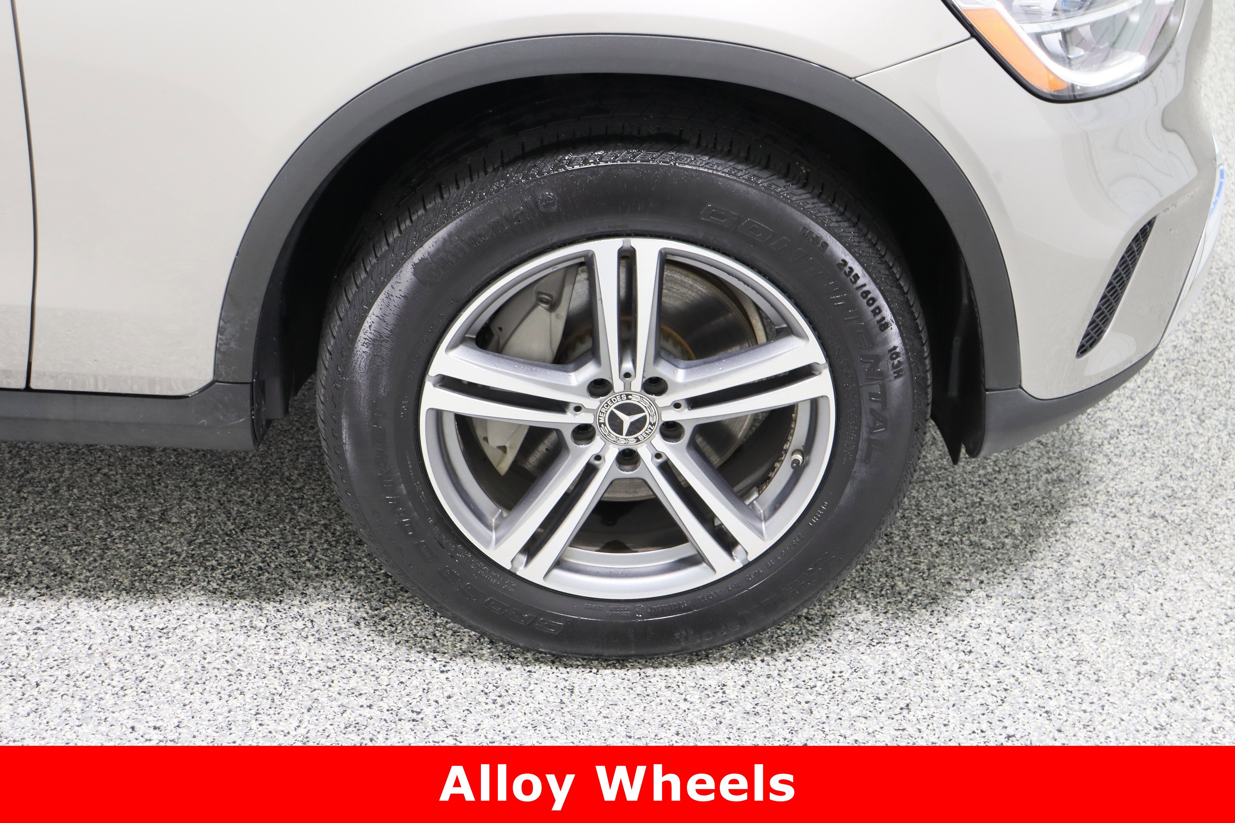 Used 2020 Mercedes-Benz GLC 300 4MATIC image 5