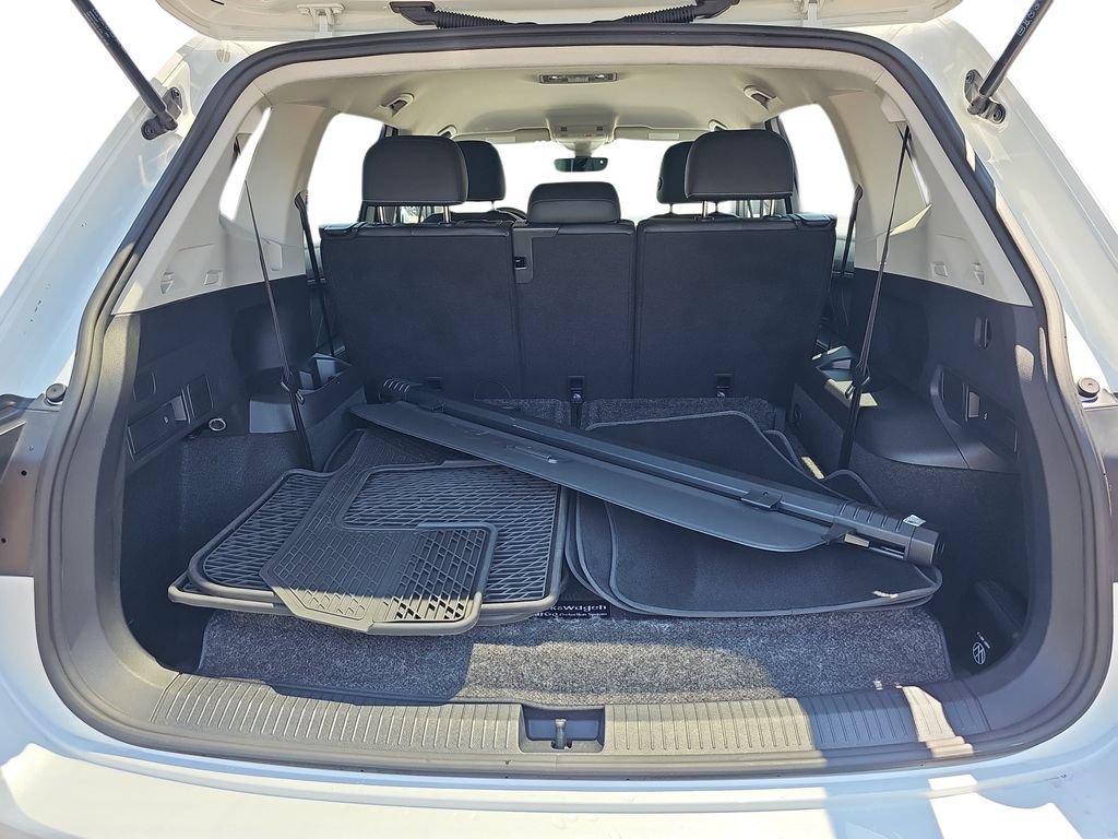 Used 2023 Volkswagen Tiguan SE FWD image 28
