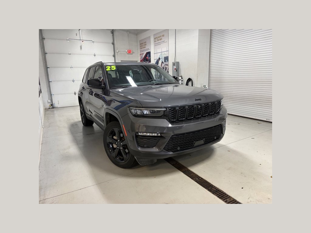 Used 2025 Jeep Grand Cherokee Limited w/ Luxury Tech Group II