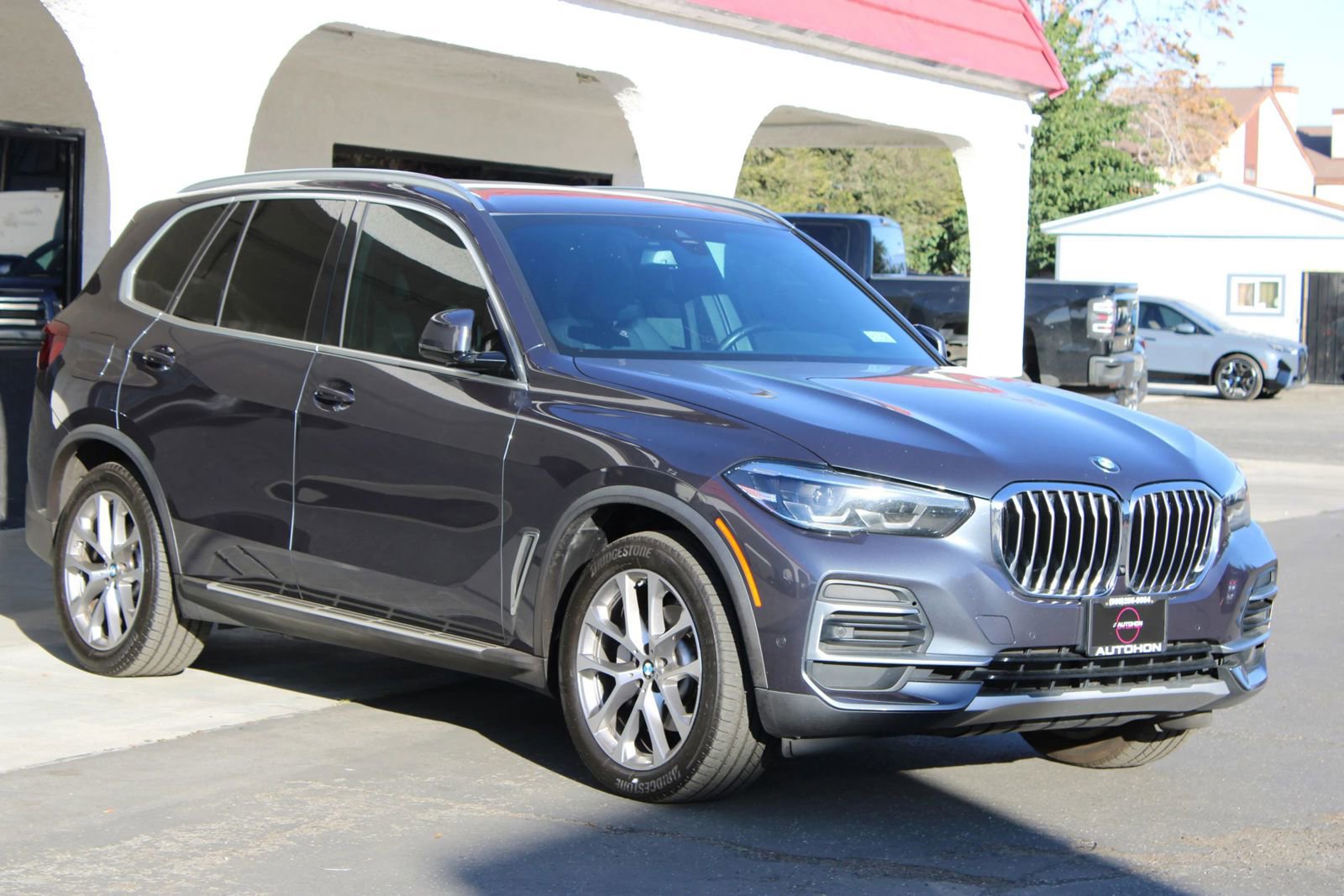 Used 2022 BMW X5 sDrive40i w/ Premium Package image 2