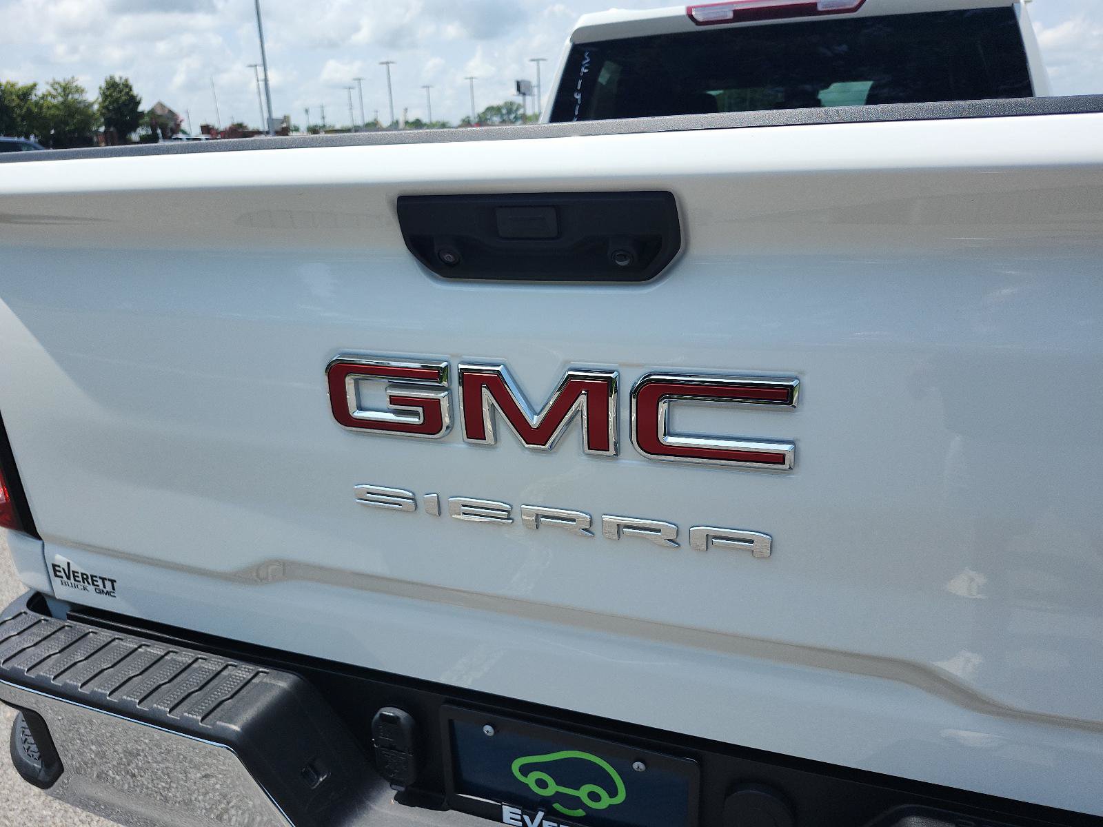 Certified 2025 GMC Sierra 2500 Pro w/ Convenience Package AWD/4WD image 4
